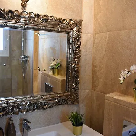 Stylish Family 100m From The Beach And Town Center