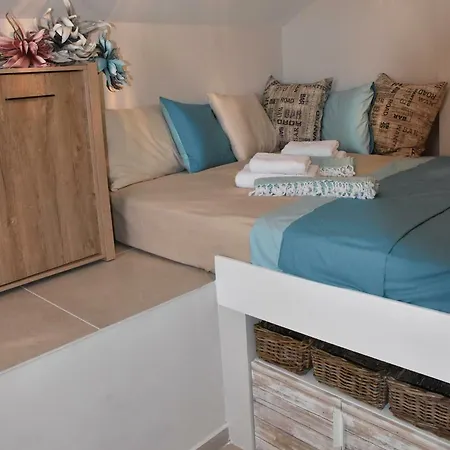 Stylish Family 100m From The Beach And Town Center Villa *