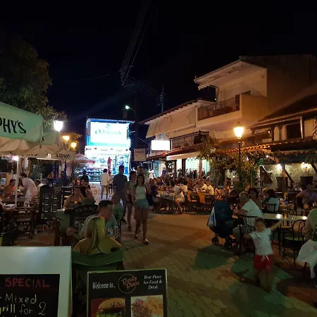 Stylish Family 100m From The Beach And Town Center *